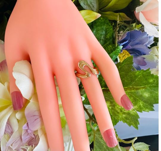14kt yellow solid gold customizable ring