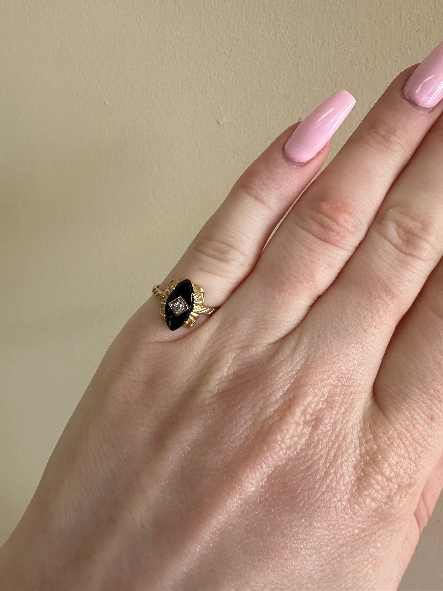 10kt yellow onyx and diamond ring vintage solid gld