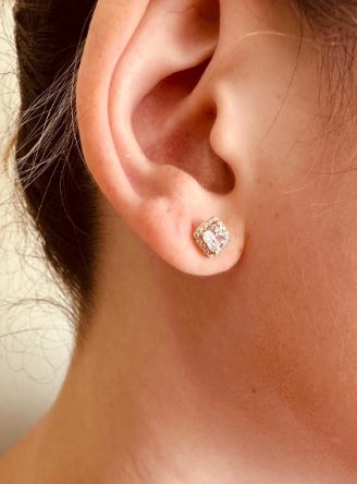 14kt yellow solid gold CZ square earrings