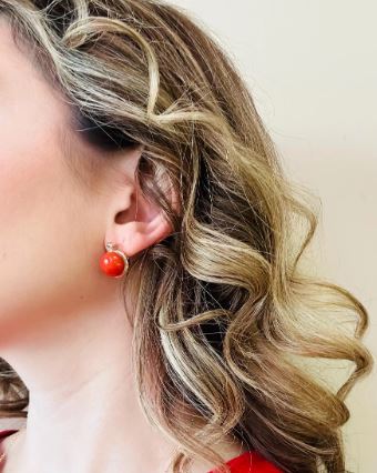 18kt yellow gold antique coral earrings