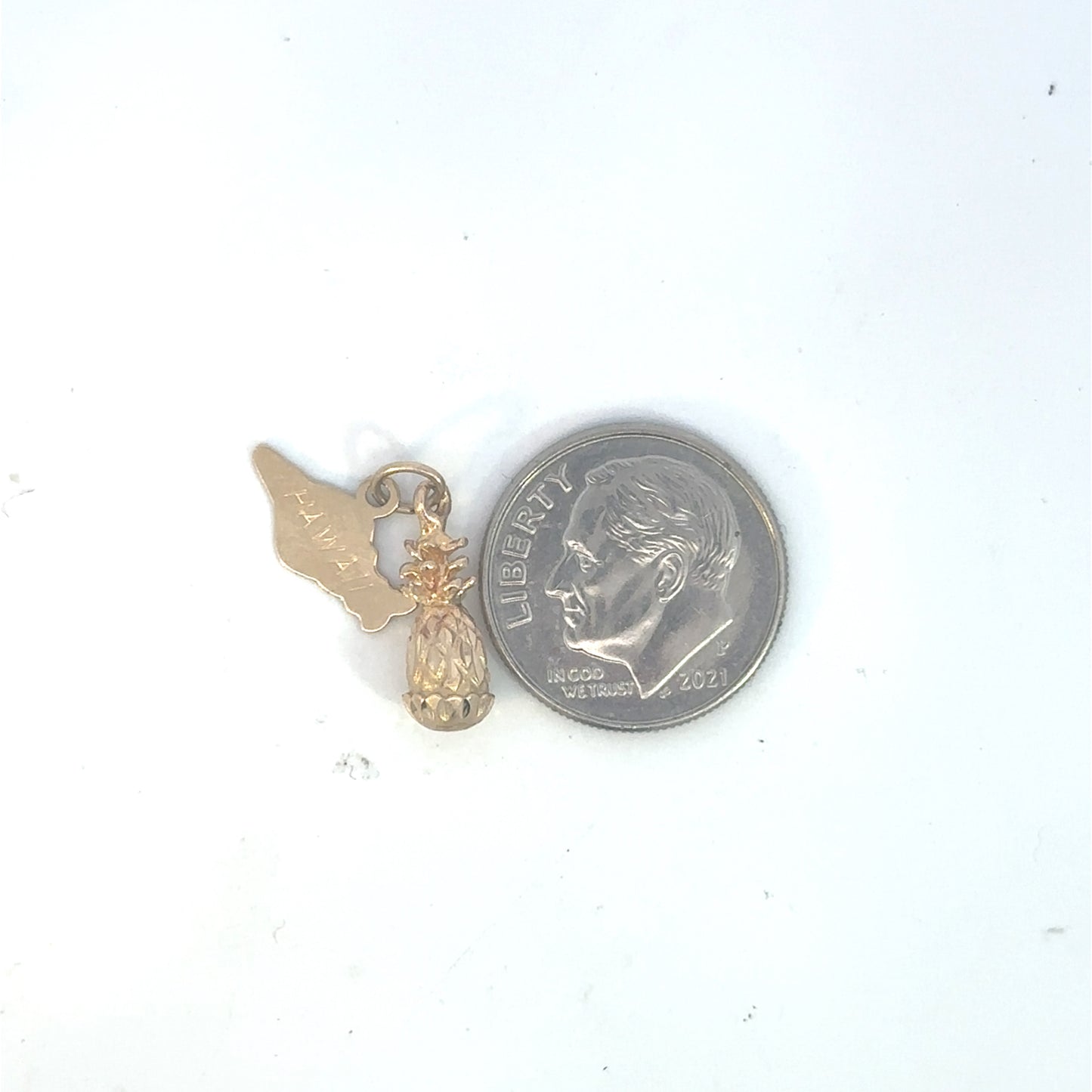 Hawaiian pineapple charm 14kt solid gold vintage