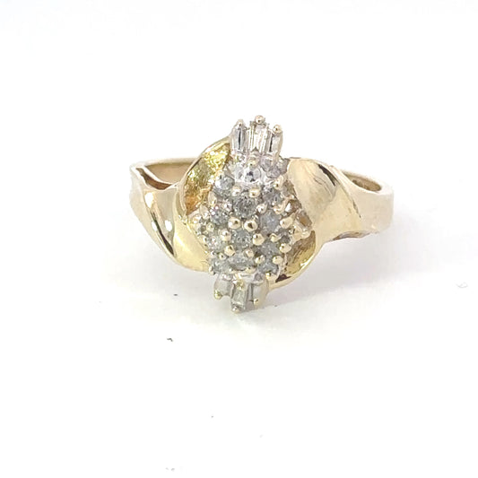 10kt yellow gold diamond cluster vintage ring