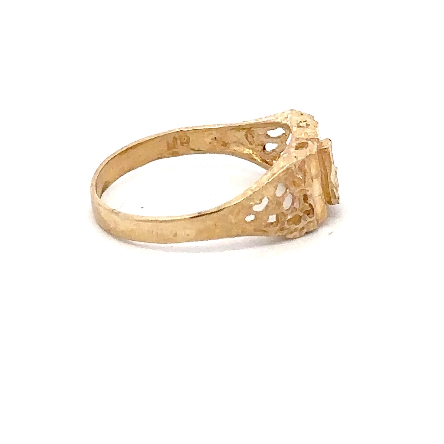 10kt yellow solid gold  ring with letter L
