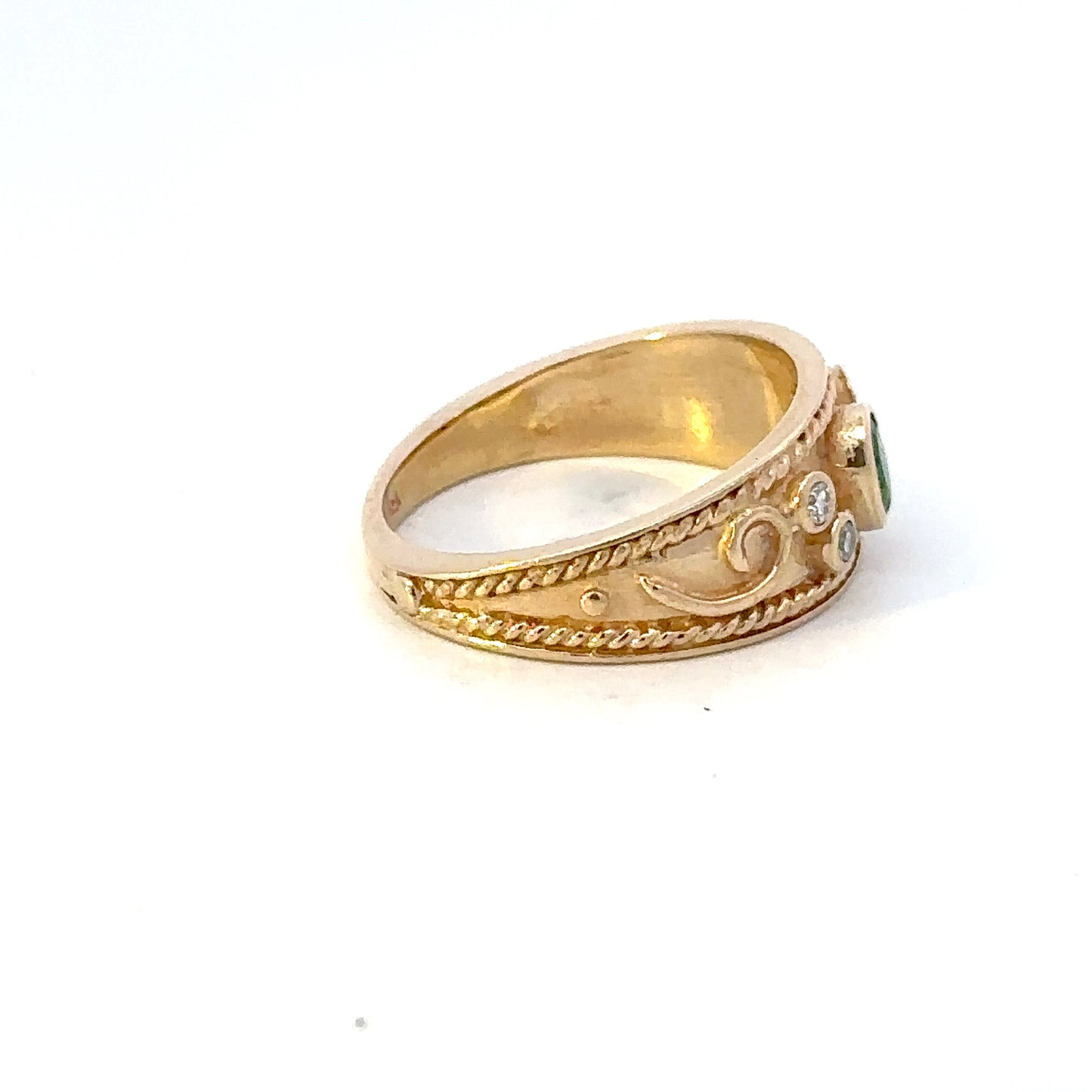 14kt yellow solid gold emerald ring