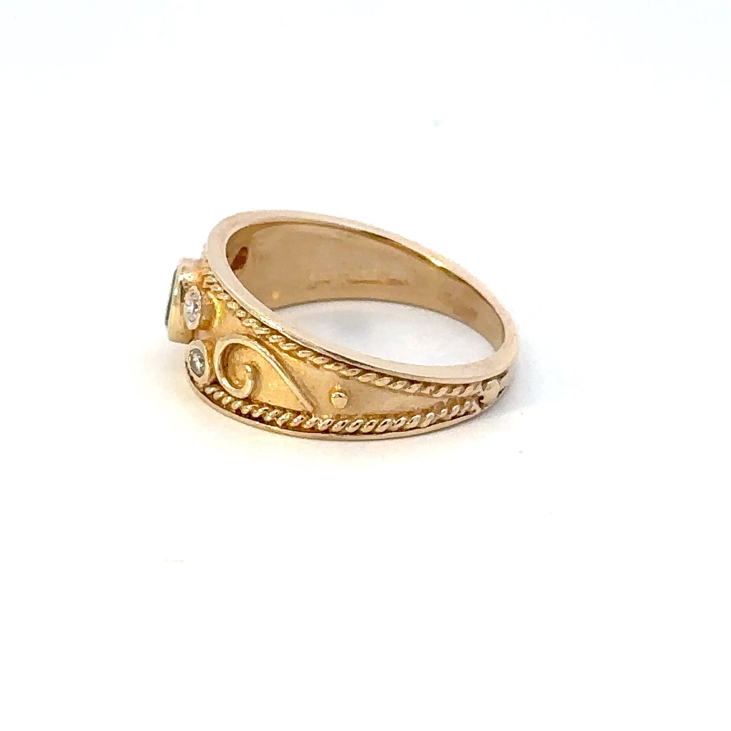 14kt yellow solid gold emerald ring