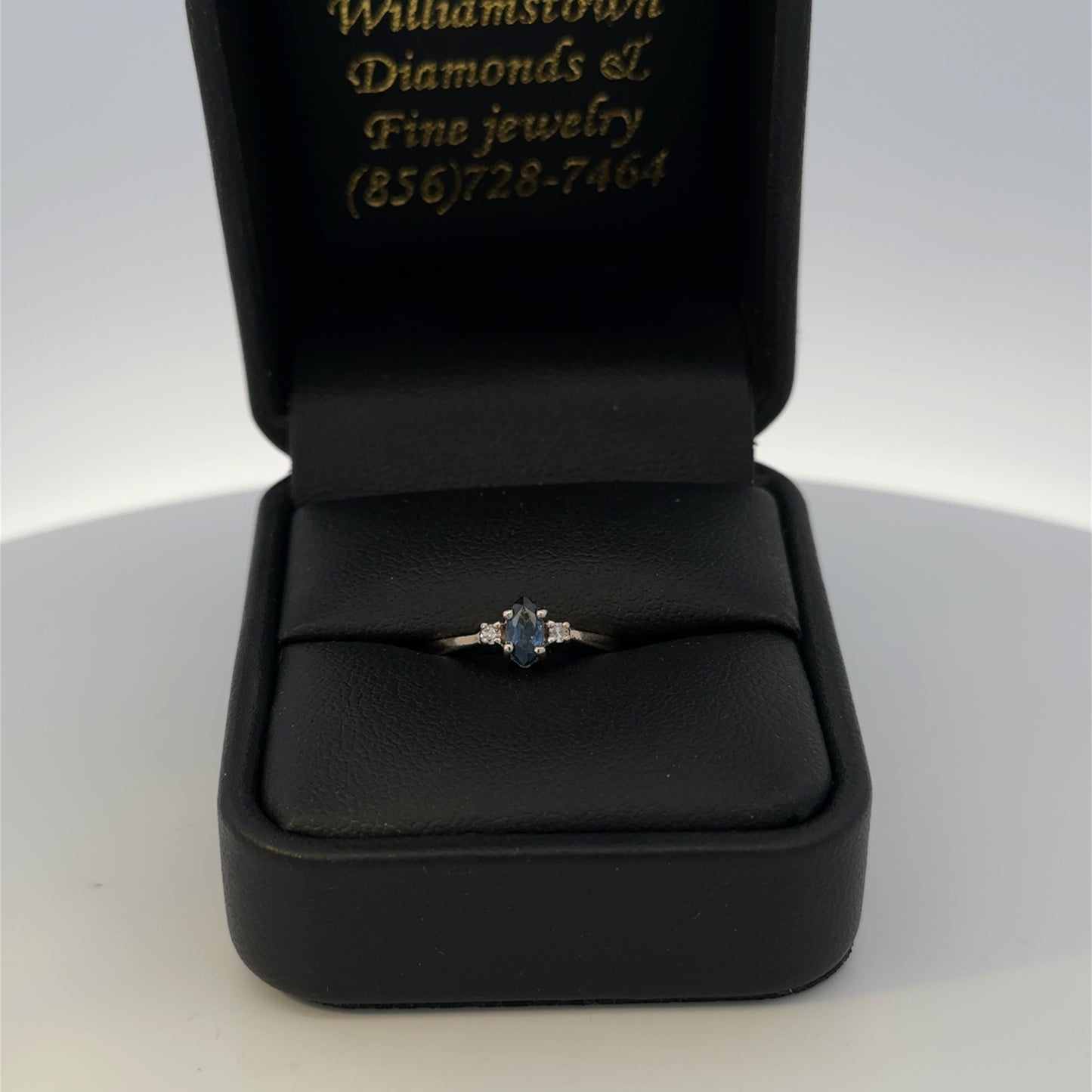 14kt yellow  solid gold sapphire ring
