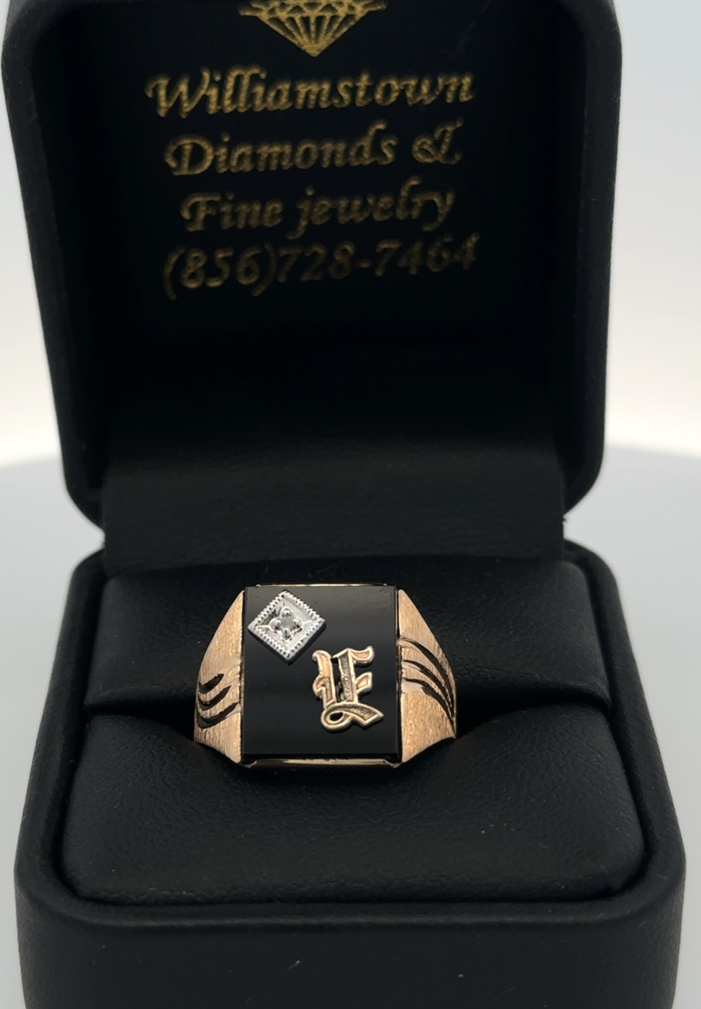 14kt solid yellow gold vintage  onyx ring