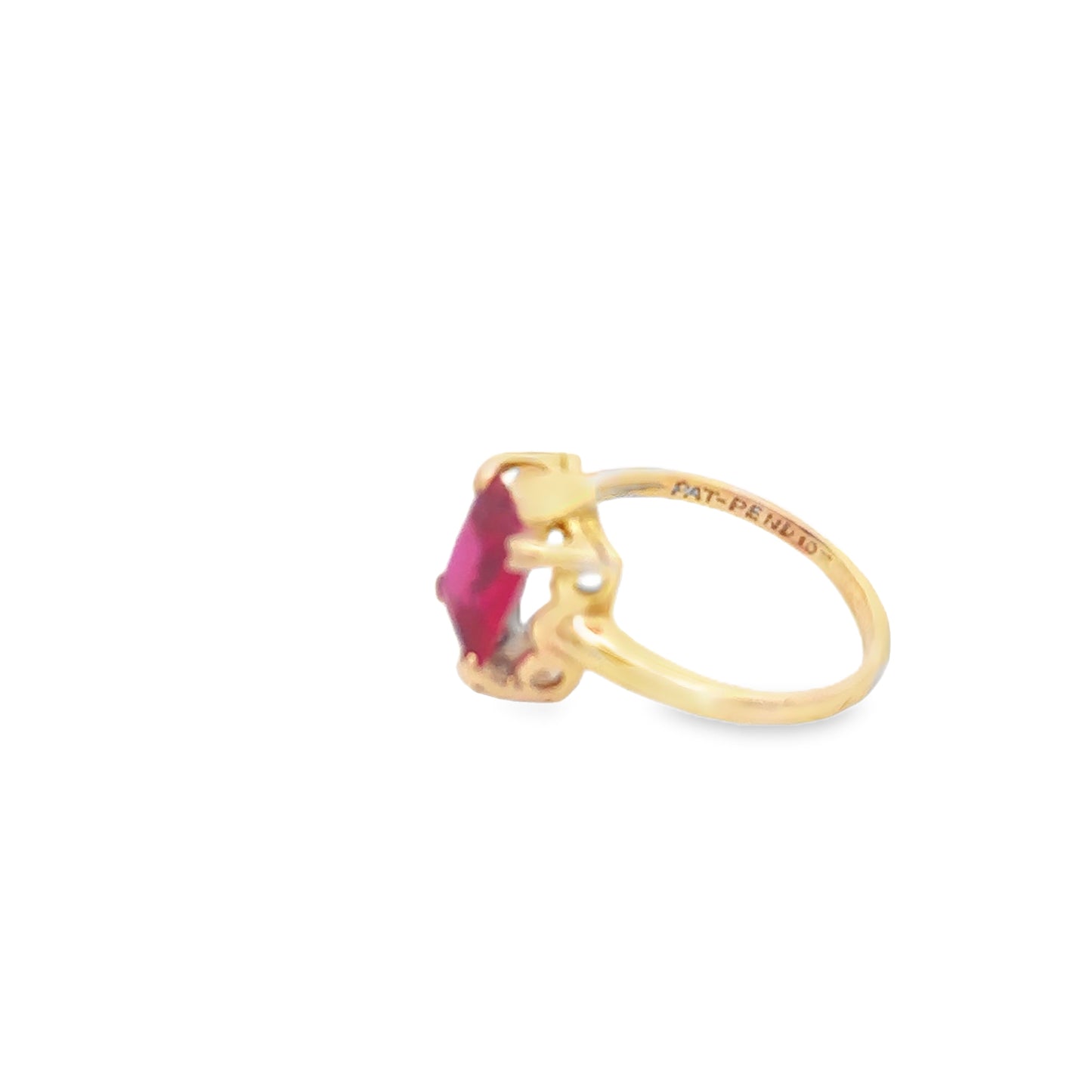 10kt solid gold vintage red stone ring  with hearts