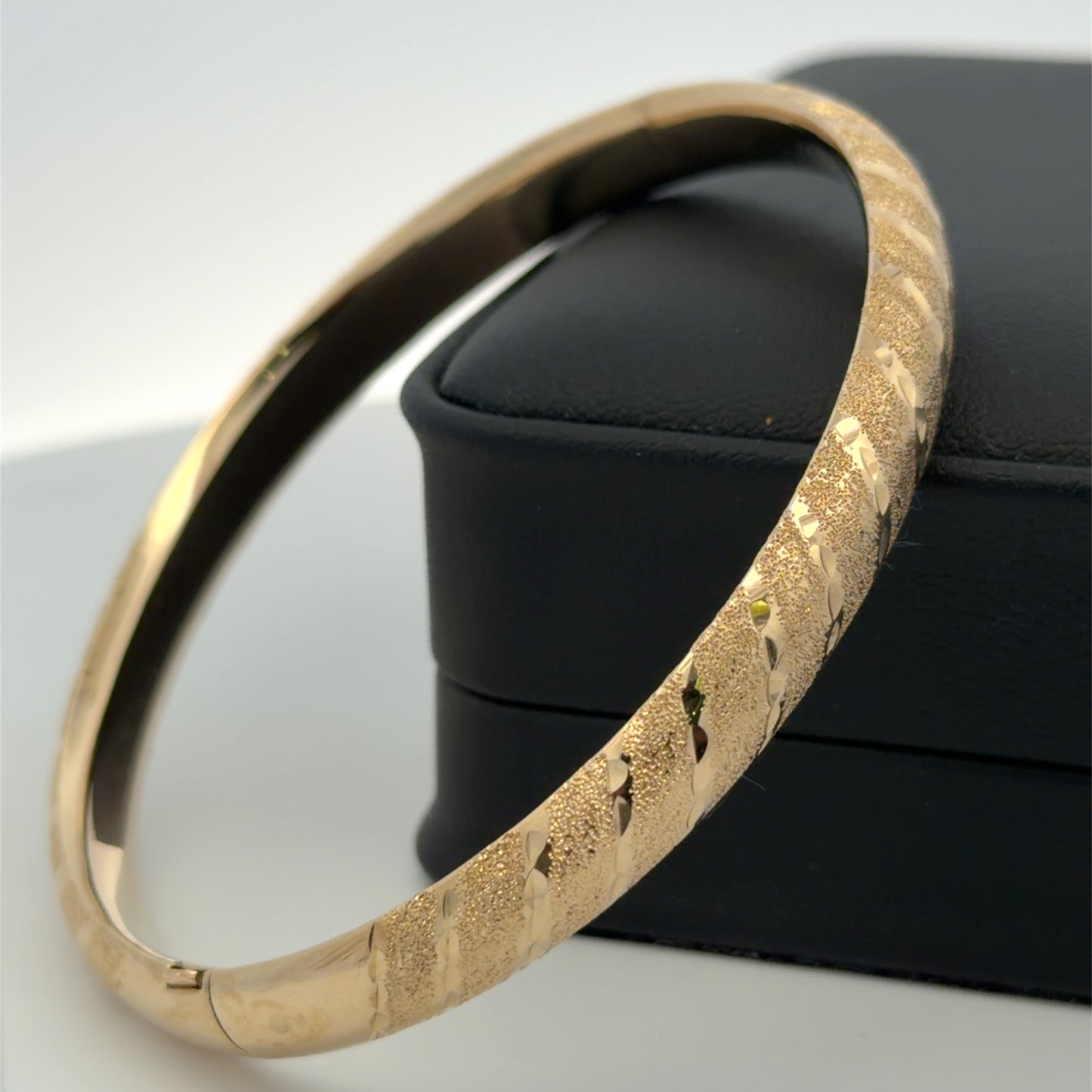 14kt yellow gold bangles diamond finish