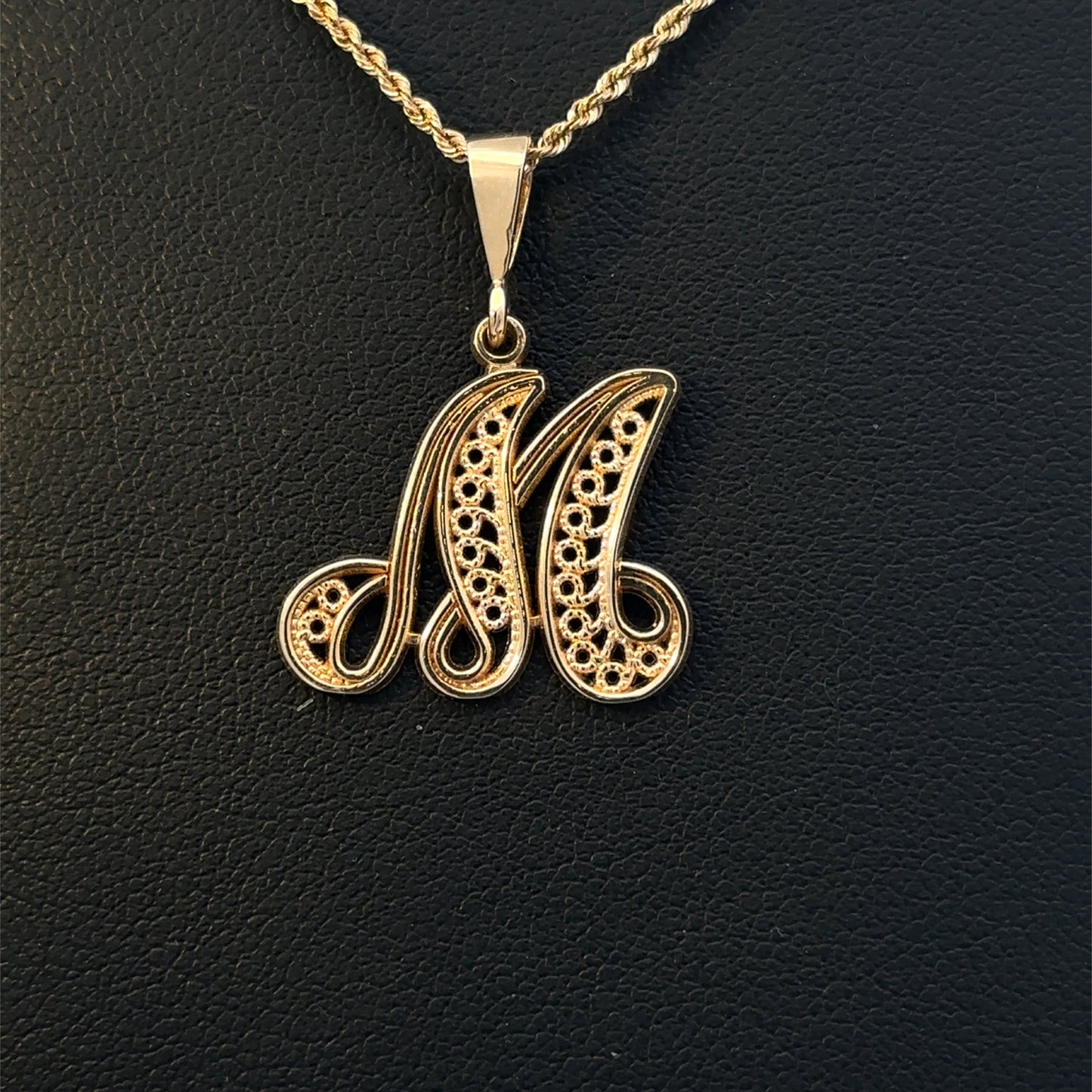 14kt yellow gold initial pendant letter "M"