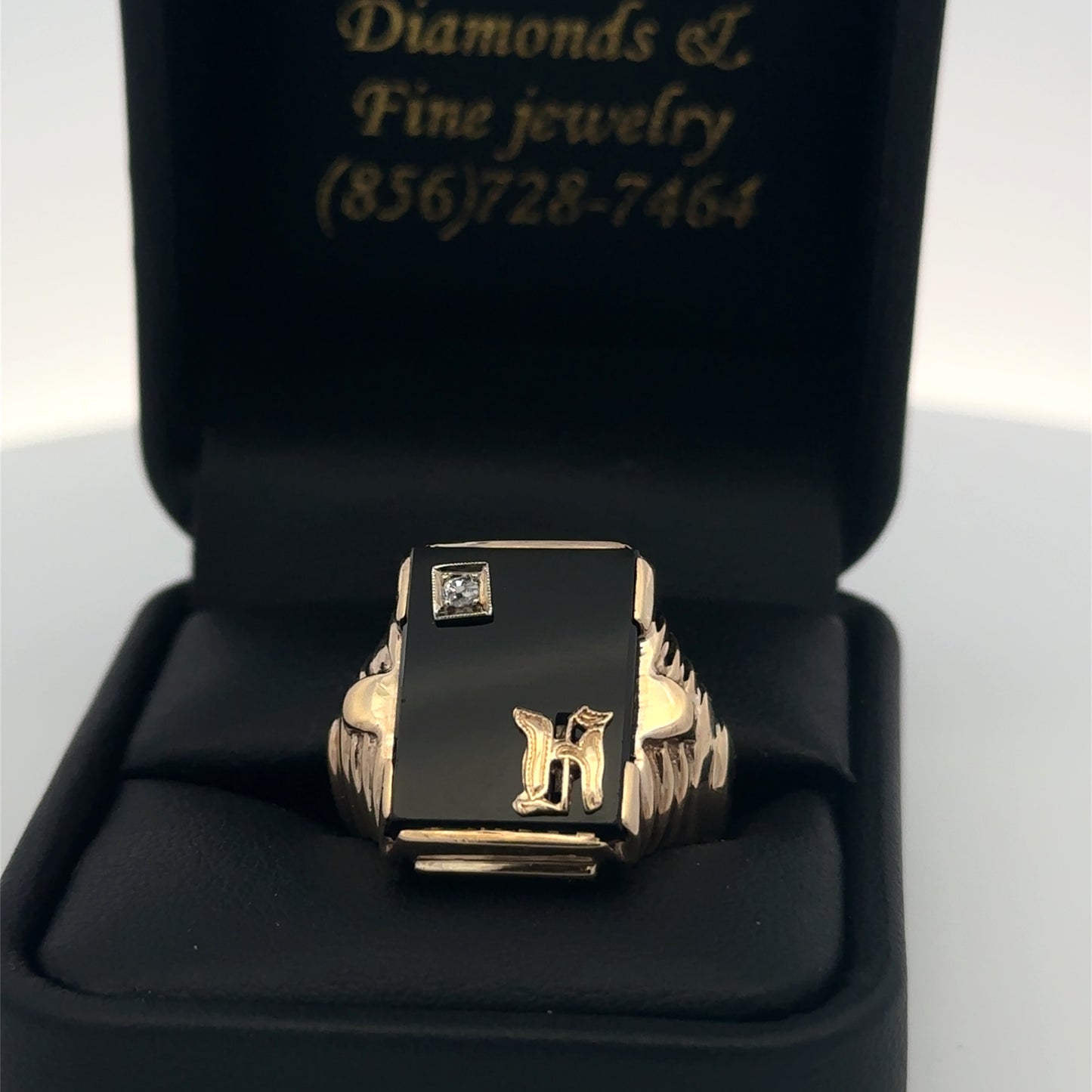 vintage 10kt yellow Gold Black   Onyx and diamond initial ring letter H