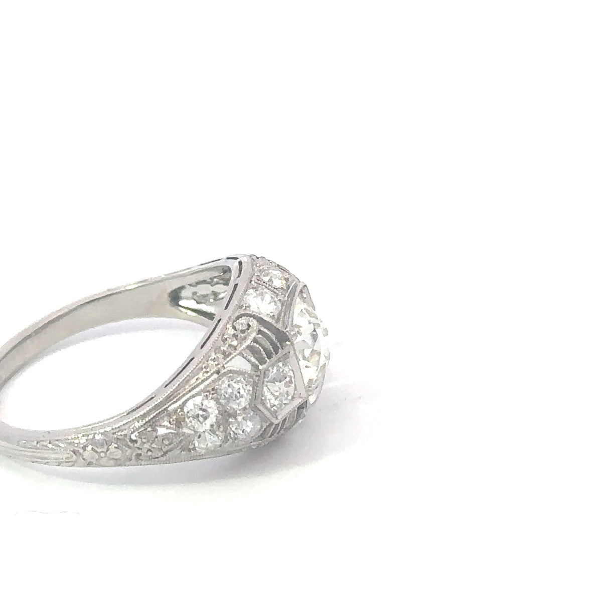 Antique 1930s Platinum 1.50 CTW Diamond Art Deco Filigree Ring