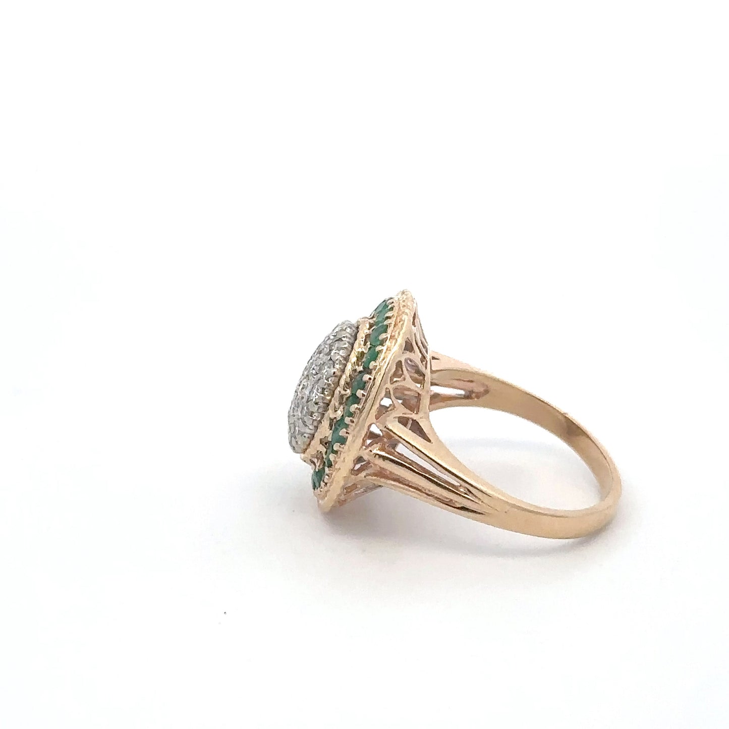 Vintage Diamond & Emerald Halo Ring – 14K Yellow Gold