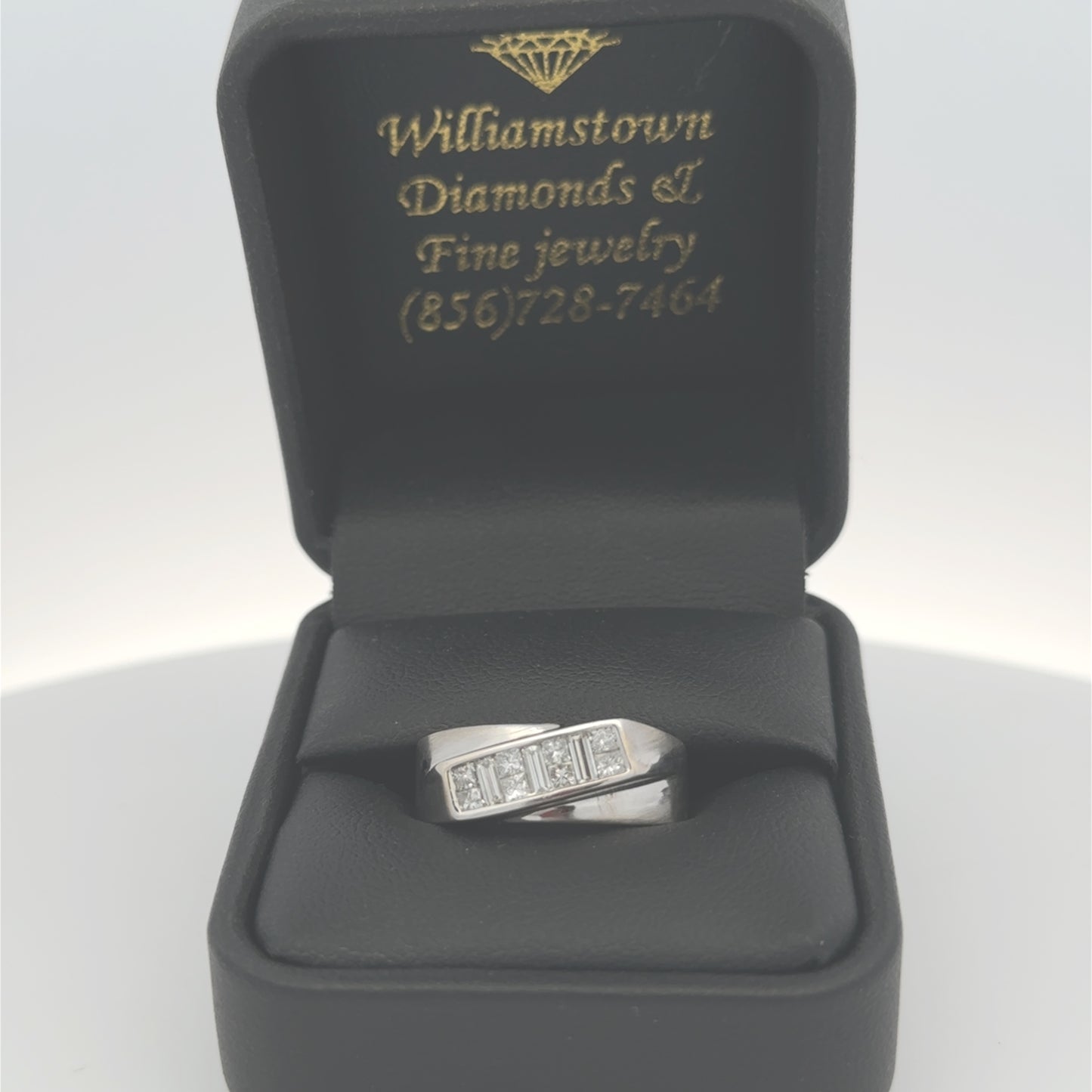 14 kt white solid gold vintage diamond ring