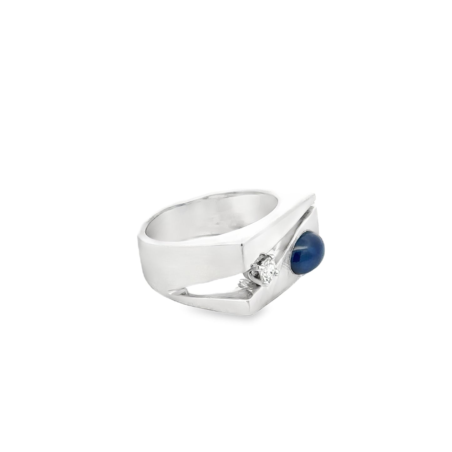 14kt white solid gold ring with diamond and lindy blue star