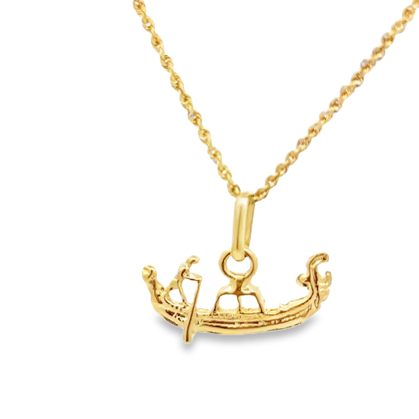 18kt yellow solid gold vintage charm gondola