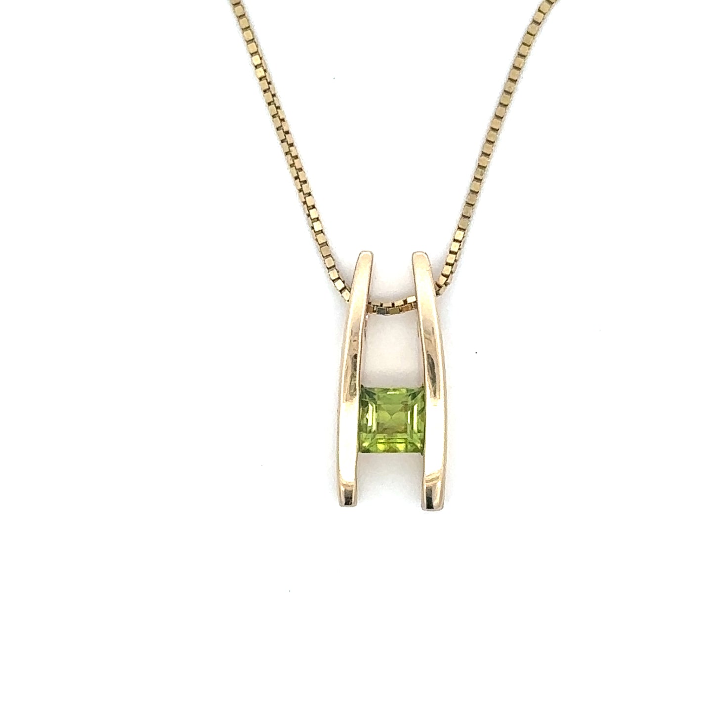 10K Yellow Gold Peridot Pendant – August Birthstone Green Gemstone Charm