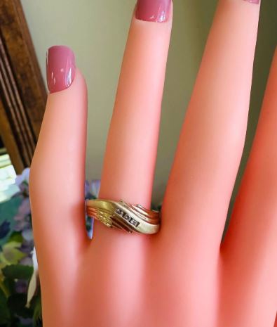 14kt yellow solid gold Vintage diamond wedding band