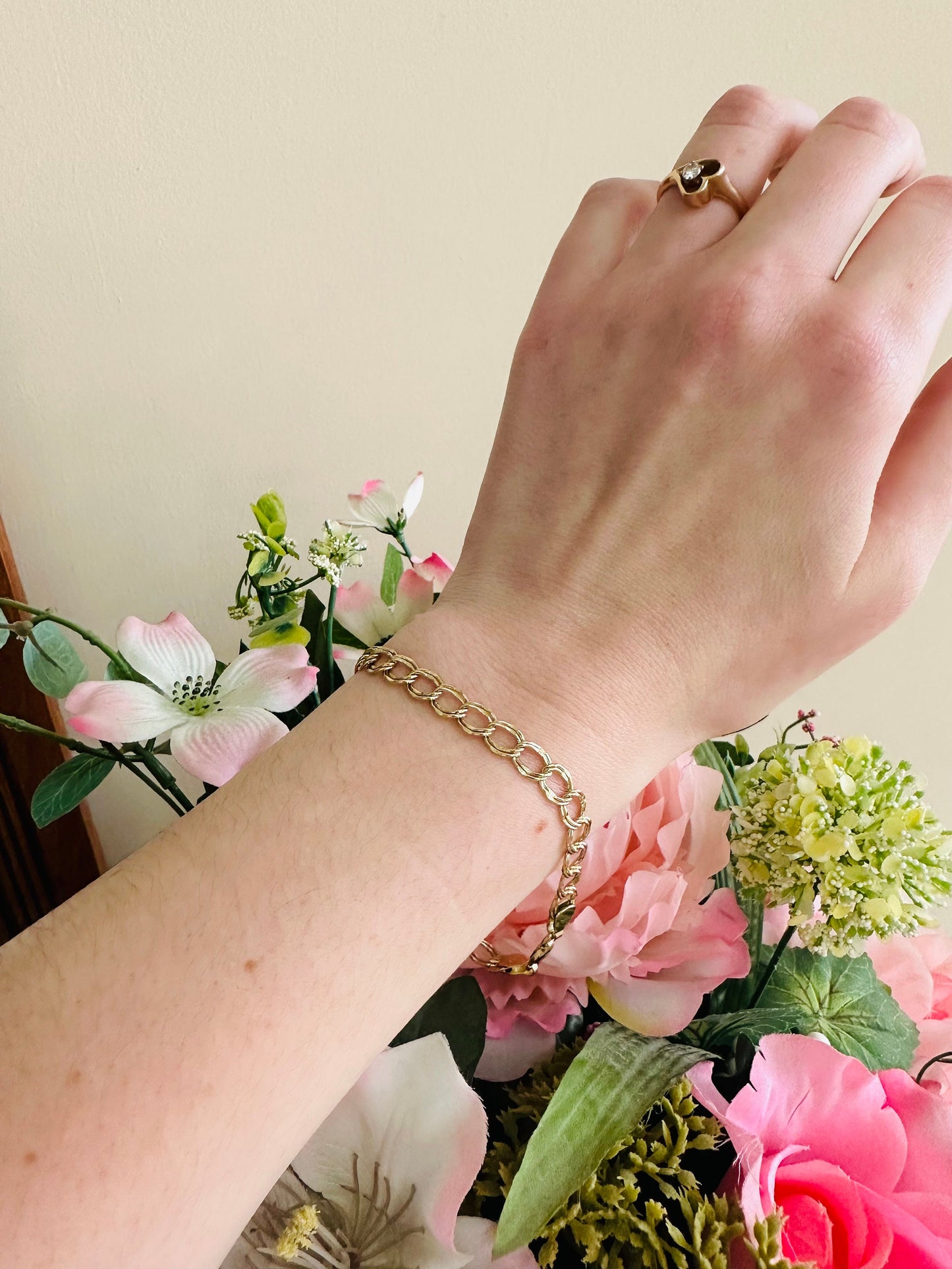 14kt yellow gold charm  vintage bracelet