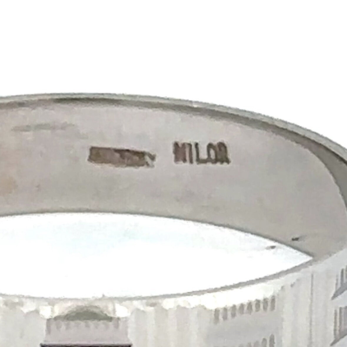 14KT white gold vintage wedding band