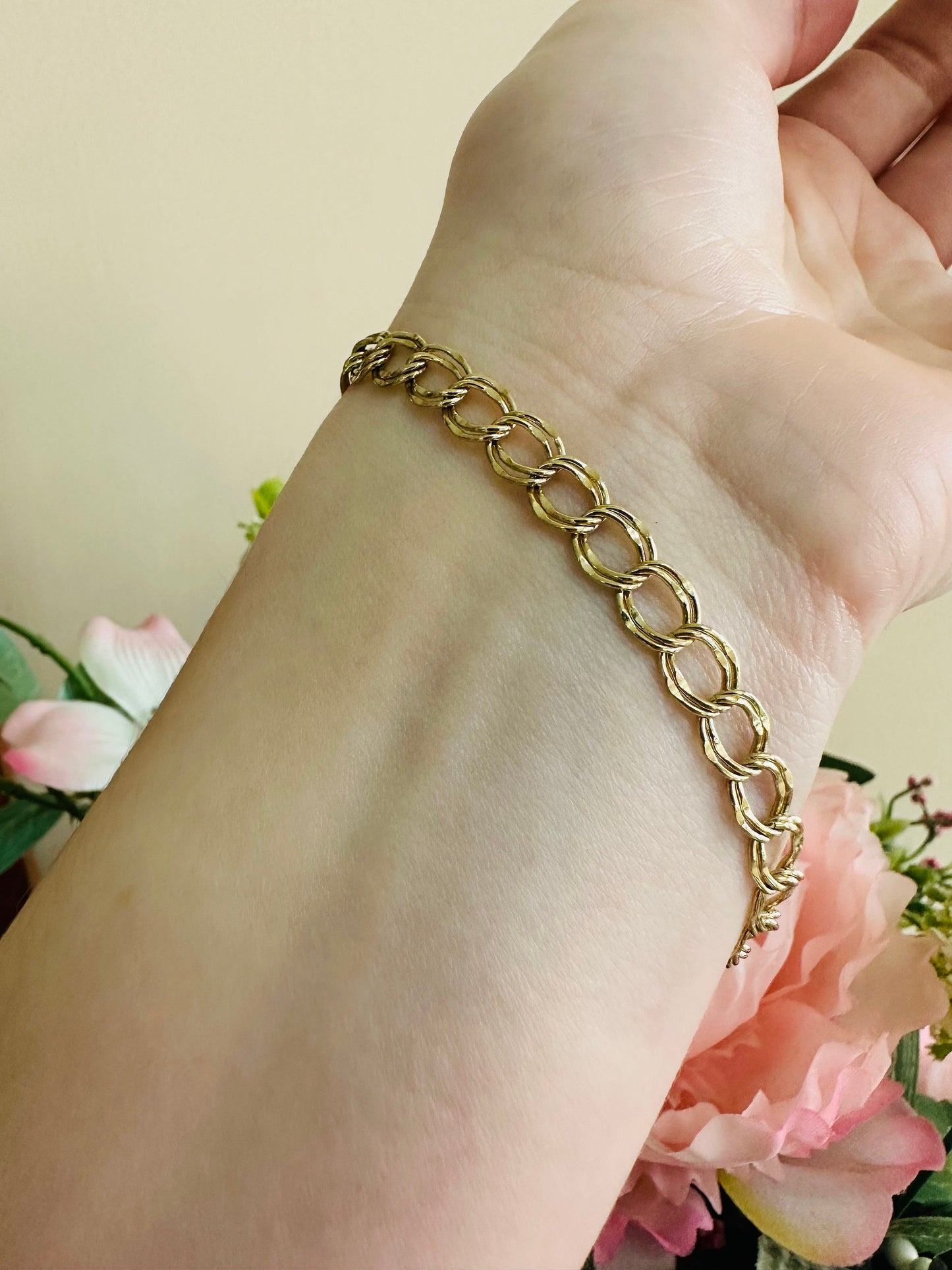14kt yellow gold charm  vintage bracelet