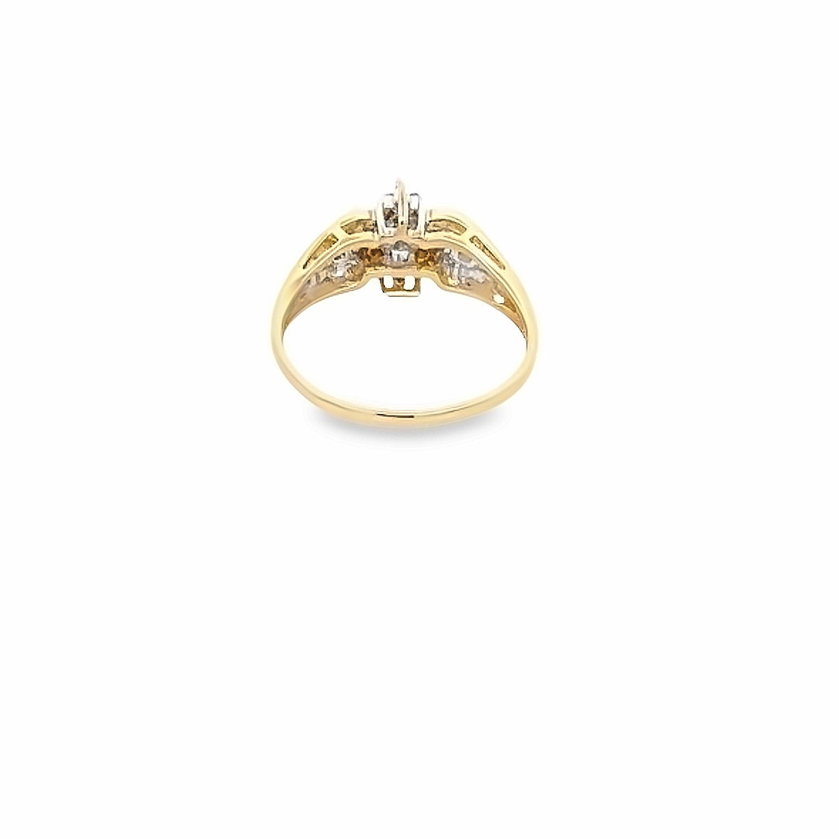 14kt yellow  gold diamond ring