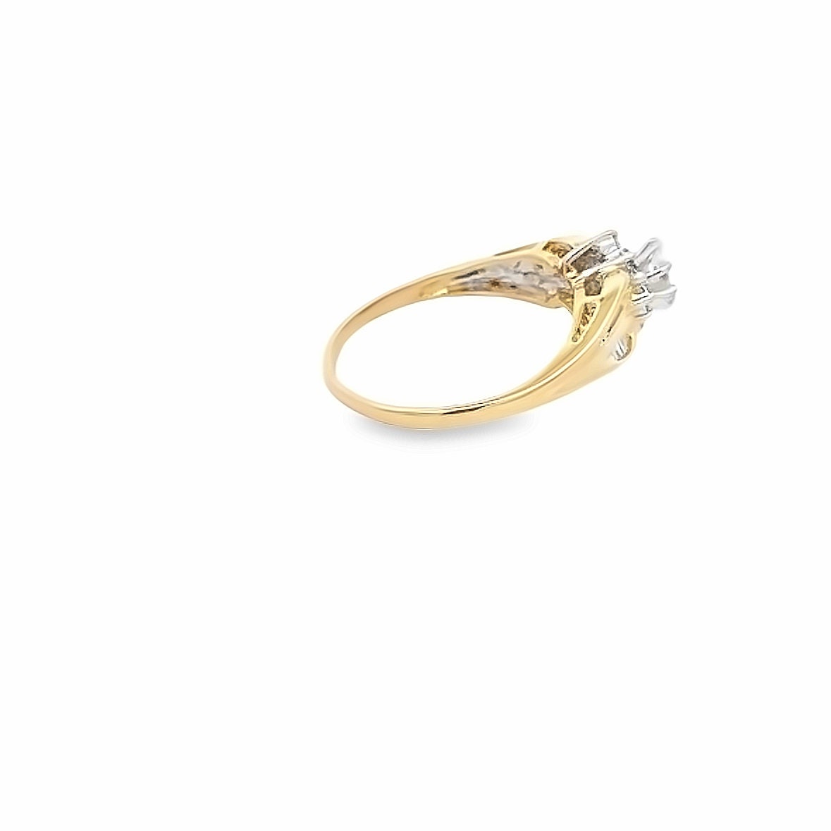 14kt yellow  gold diamond ring