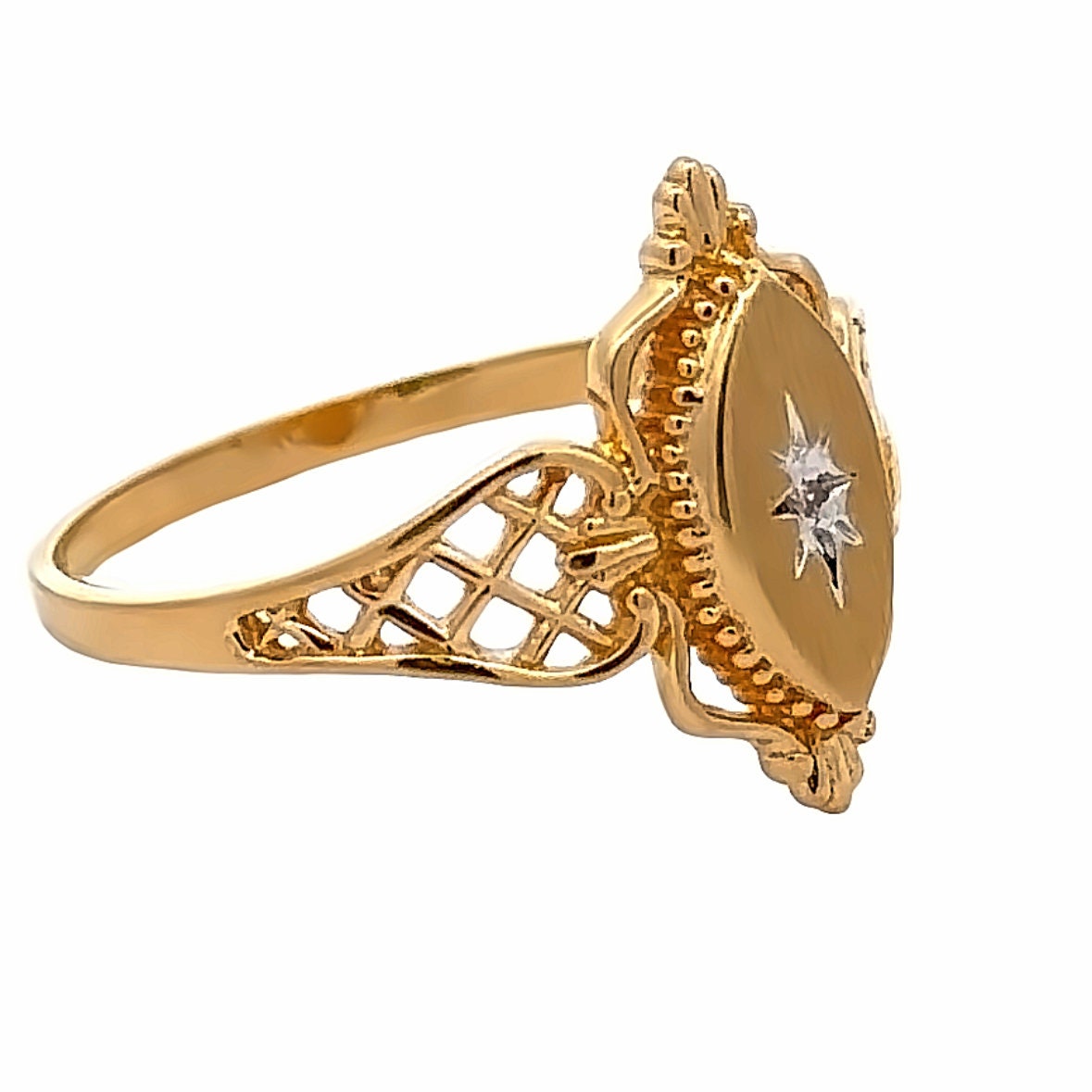18kt yellowgold   solid gold  vintage ring