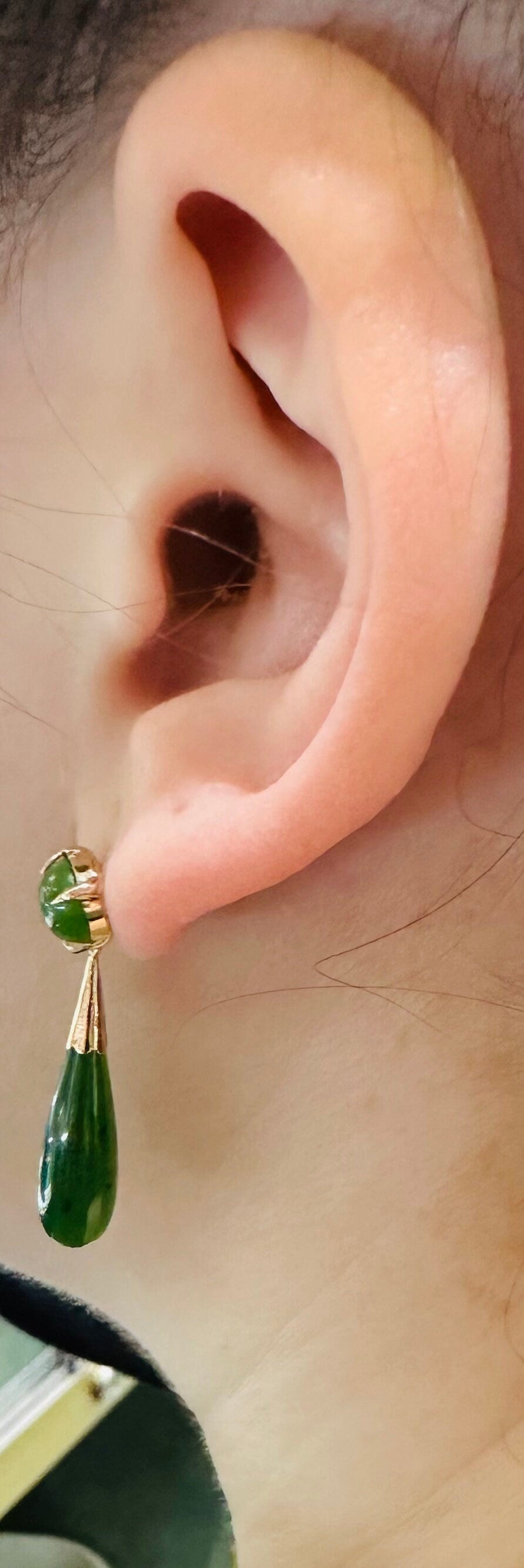 14kt solid gold jade vintage earrings